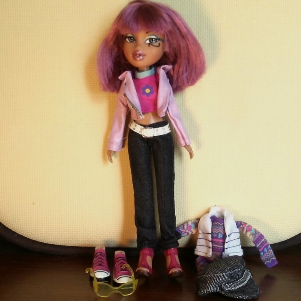 Bratz Odelia doll with face tattoo and accessories